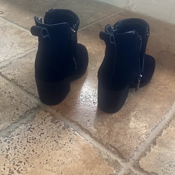 Black shade zip up booties - Picture 3 of 3